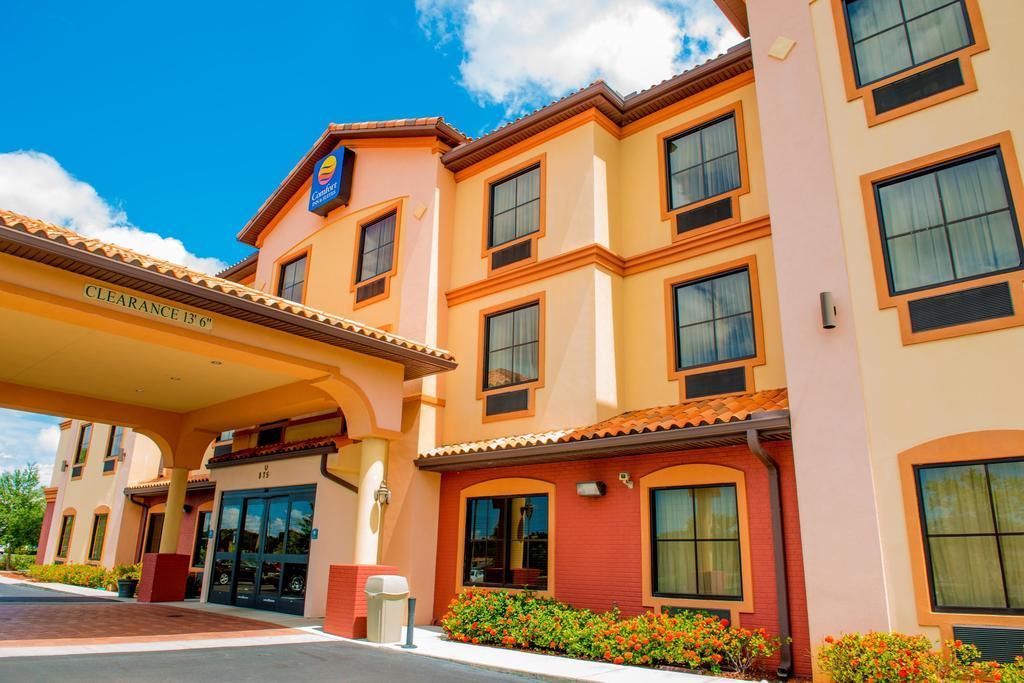 Comfort Inn & Suites Northeast - Gateway St. Petersburg Exterior photo